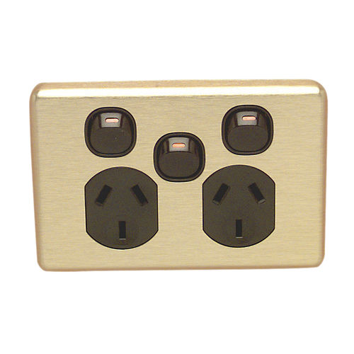 Doppelte Steckdose - CLASSIC C2000 - Clipsal - wandmontiert / Metall / modern