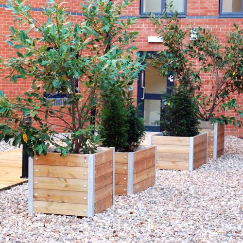 Metall-Pflanzkübel - MEWS  - Street Design - Holz / rechteckig / mit integrierter Bank