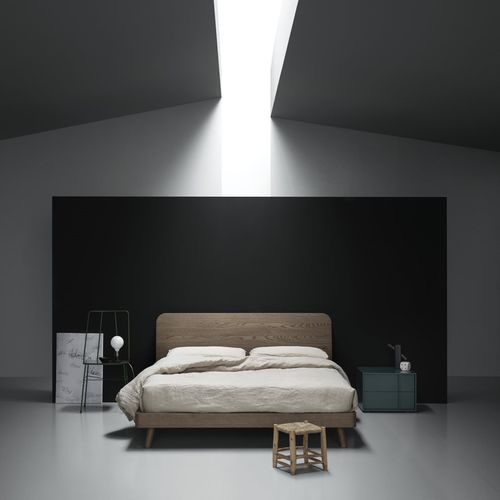 Doppelbett - READY - md house - modern / Kopfteil / lackiertes Holz