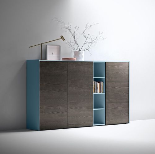 Modernes Sideboard - MAXIMA 09 - md house - lackiertes Holz / Esche / mit Regal