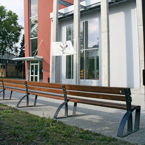 Moderne Bank für den öffentlichen Raum - VEGA - Calzolari - Stahl / Kiefer / Tropenholz