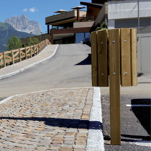 Park-Abfallbehälter - O - Calzolari - auf Beinen / Kiefer / ohne Deckel