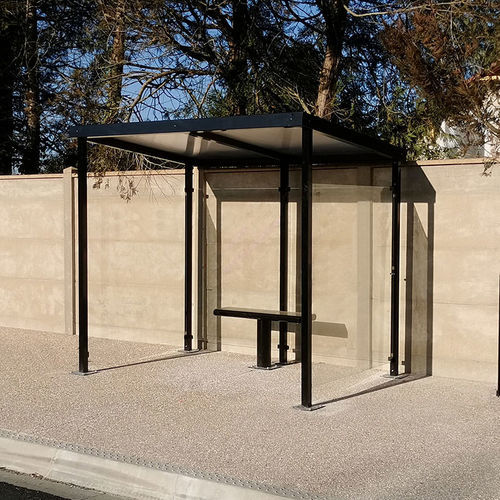 Holz-Buswartehalle - Medium - ALOES RED - Metall / Polycarbonat / PMMA