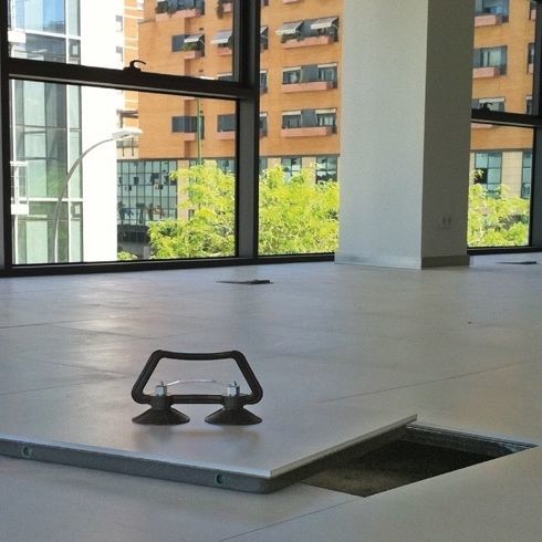 Feinsteinzeug-Doppelboden - SERIE Z - ACCESS FLOOR POLYGROUP - Stahl / galvanisiertem Stahl / Zement