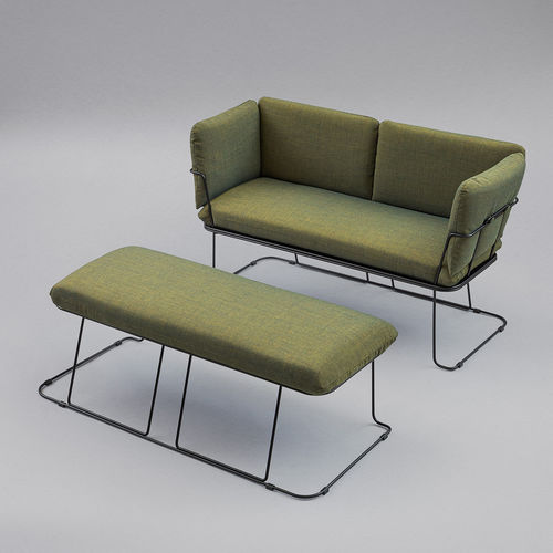 Modernes Sofa - MERANO - B-LINE - für Außenbereich / Stoff / Kuhfell