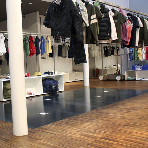 Metall-Fliesen - EXHIBITION AREAS AND WALKAWAYS - Planium - Hochglanz / poliert / matt