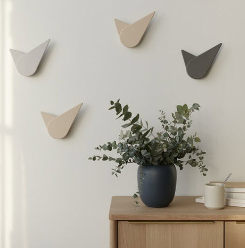 Uhr / originelles Design - BIRDIE - STELTON - wandmontiert / Analog / für den Innenraum