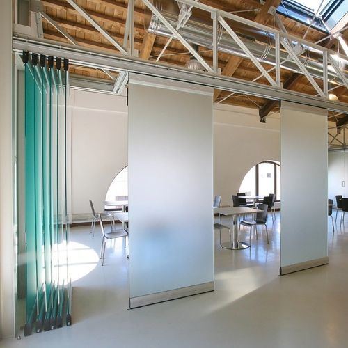 Schiebe-Stapel-Trennwand - PMC - ANAUNIA - modular / mobil / mit Glasfront