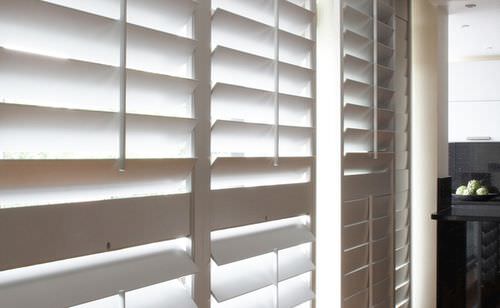 Schiebe-Fensterladen - TRACKS - The New England Shutter Company - Holz