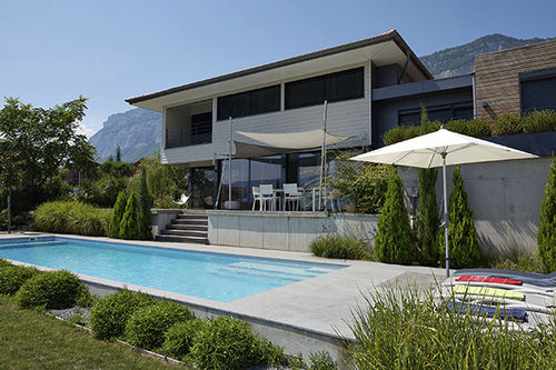 Schwimmbecken für Außenbereich - GRENOBLE - PISCINES CARRE BLEU - für Hotels / teileingebaut / Beton