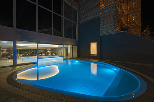 Schwimmbecken für Außenbereich - HOTEL SUISSE - PISCINES CARRE BLEU - erdverlegt / Beton