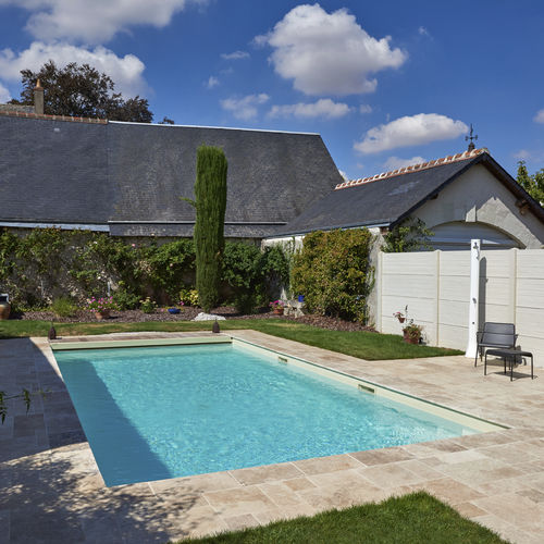 Schwimmbecken für Außenbereich - BLOIS - PISCINES CARRE BLEU - erdverlegt / Beton