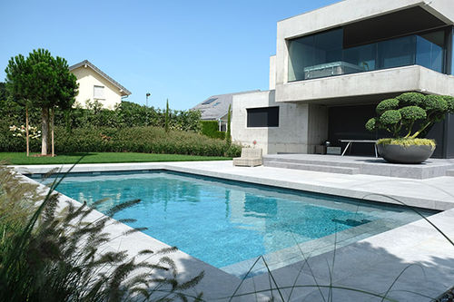 Maßgefertigtes Schwimmbecken - PISCINE MAISON CUBIQUE  - PISCINES CARRE BLEU - für Außenbereich / erdverlegt / Beton