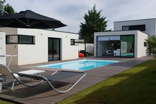 Schwimmbecken für Außenbereich - TROYES - 10 - PISCINES CARRE BLEU - erdverlegt / Beton