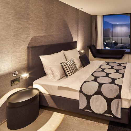 Moderne Wandleuchte - SENTO LETTO - Occhio - für den Innenraum / Glas / Kunststoff