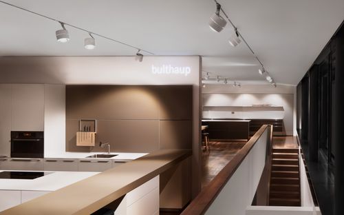 LED-Schienenleuchte - PIÙ ALTO² 3D UP TRACK - Occhio - rund / Metall / orientierbar