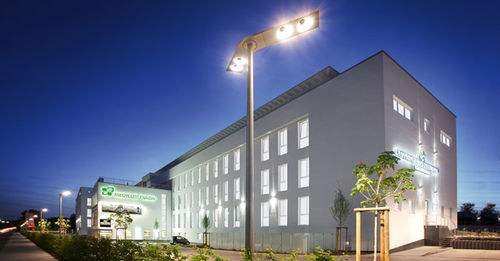 Straßenlaterne - SLOPIA. - RZB - modern / Edelstahl / LED