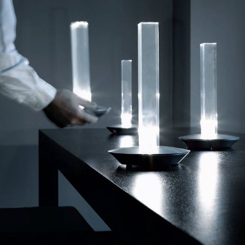 Tischlampe - CAND - Oluce - Aluminium / PMMA / originelles Design