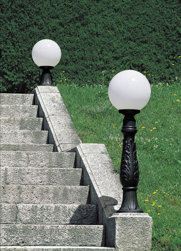 Leuchtpoller für Garten - GLOBE 300 - Fumagalli - klassisch / PMMA / Harz