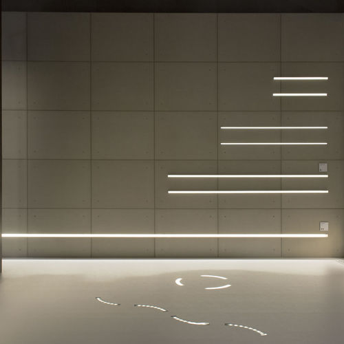 Beleuchtungsprofil für Aufbau - CONTINUOUS ROD MINIMAL - Simes - wandmontiert / bodenstehend / für Deckenmontage