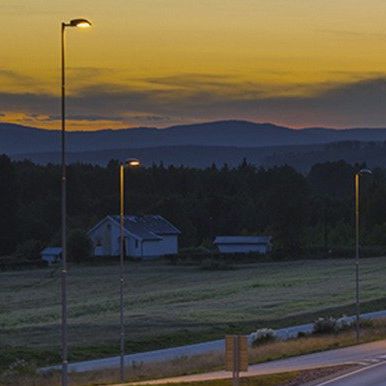 Straßenlaterne - KAOS - AEC Illuminazione - modern / Aluminiumguss / Edelstahl