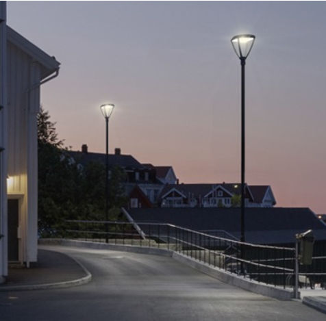 Straßenlaterne - STORY - AEC Illuminazione - modern / Aluminiumguss / mit Diffusor aus Hartglas