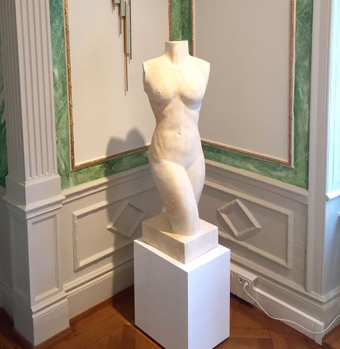 Kalkstein-Skulptur - PERSEPHONE - Christopher Guy