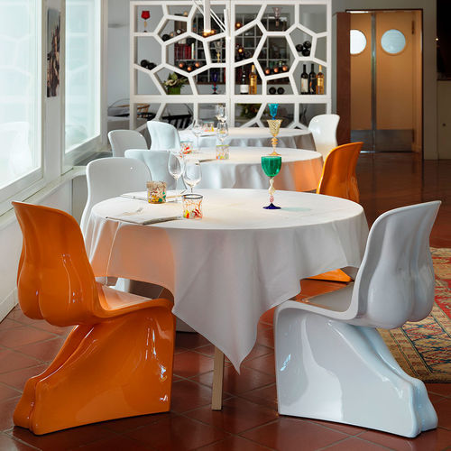 Stuhl / originelles Design - HER GLOSSY - CASAMANIA HORM - für den Innenraum / für Außenbereich / Polyethylen