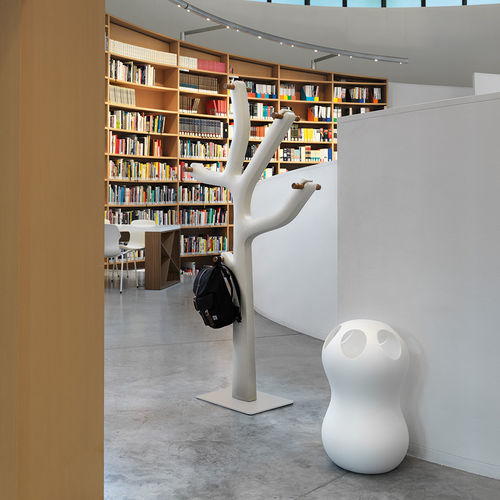 Bodenstehender Garderobenständer - ALBERTO - CASAMANIA HORM - modern / Buche / Polyethylen