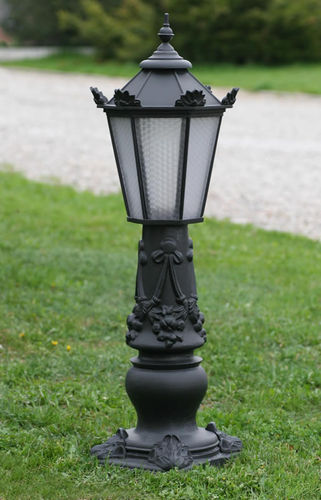 Leuchtpoller für Garten - D/AM   - F.P.H. Art Metal Sp.J. - klassisch / Metall / LED