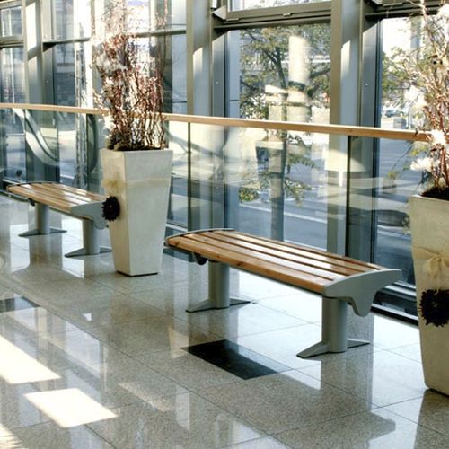 Moderne Bank für den öffentlichen Raum - LA6    - F.P.H. Art Metal Sp.J. - Holz / galvanisiertem Stahl / für Schulen