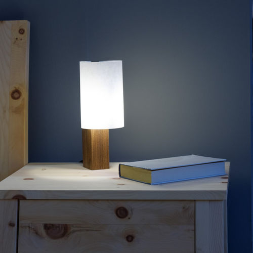 Tischlampe - ÜBRICH - DOMUS Licht zum Wohnen - Büro / Eiche / Nussbaum
