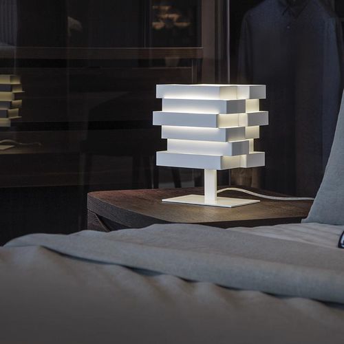 Nachttischlampe - ESCAPE - Karboxx - aus lackiertem Aluminium / modern / mit Kabel