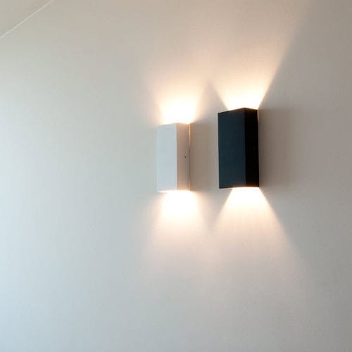 Wandleuchte / minimalistisches Design - BRICK - tossB - für den Innenraum / Aluminium / Chrom