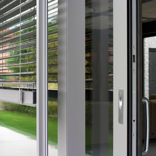 Polystyrol-Fenster - HMW120 - CARMINATI SERRAMENTI. - Metall / Holz / Schiebe