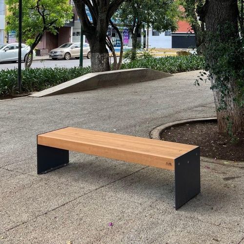 Moderne Bank für den öffentlichen Raum - LENA - CITY DESIGN - WPC / galvanisiertem Stahl / Holz