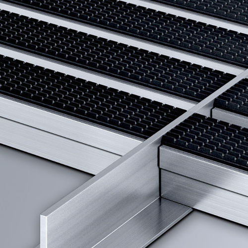 Aluminium-Abschlussprofil - T22 - emco Bautechnik GmbH - für Teppichböden / T / silberfarben