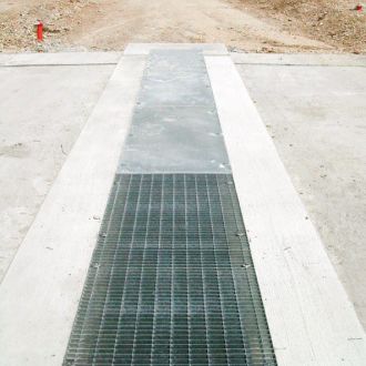 Gitter-Abflussrinne - C SERIES - GRIDIRON S.P.A. - Unipersonale - Beton / für öffentliche Bereiche / Schutz