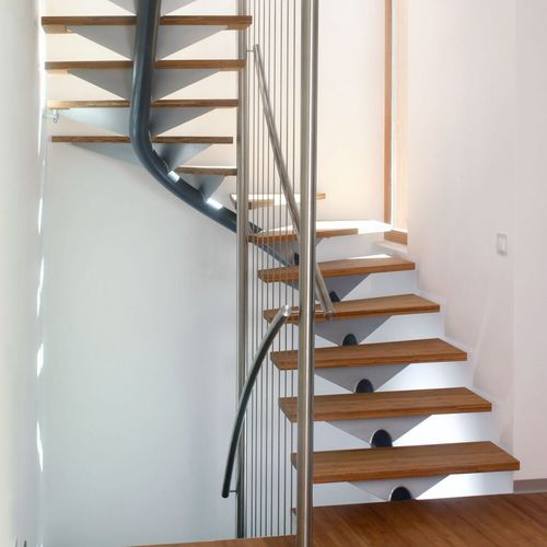 Halbgewendelte Treppe - G 207 - METALL CONCEPT - Holzstufen / mit Metallstruktur / für Privatgebrauch