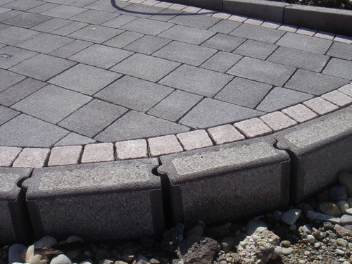Bordstein-Randstein - FAVARO1 - Beton / linear / gebogen