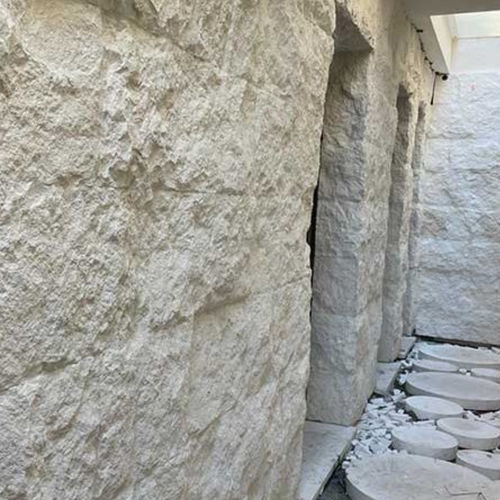 Außenwandverkleidung - BIANCO CAVE - Innenbereich / Naturstein / texturiert