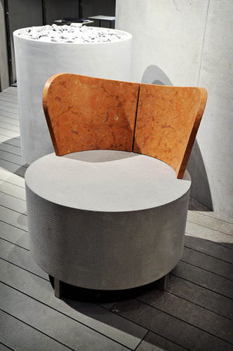 Sessel / originelles Design - GLYPHO - IL CASONE - Holz / mit Mittelfuß