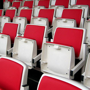 Klappbarer Tribünensitz - G2007 FLOOR - MONDO - für Sportanlage