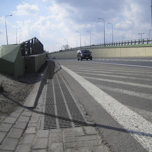 Gitter-Abflussrinne - DRAINFIX CLEAN - HAURATON - Faserbeton / Gusseisengitter / Straßen