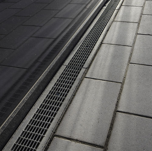 Gitter-Abflussrinne - RECYFIX PLUS - HAURATON - Polypropylen / galvanisiertem Stahlgitter / Eisengitter