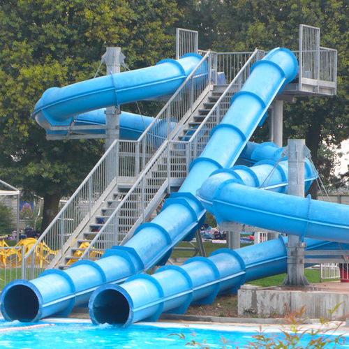 Gerade Rutsche - KAMIKAZE HIDROTUBE - TECNOPISCINE INTERNATIONAL - drehend / für Aquapark / rohrförmig
