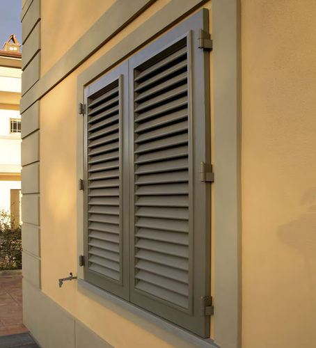 Einflügeliger Fensterladen - FIORENTINA - CIPRIANI SERRAMENTI - Lamellen / faltbar / Holz