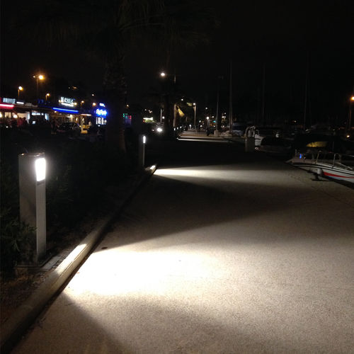 Moderner Leuchtpoller - LUMEA - GROUPE RAGNI - Aluminium / LED / IP66