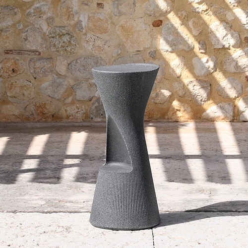 Moderner Barhocker - fade - PLUSt COLLECTION - Polyethylen / Gestell aus Polyethylen / mit Mittelfuß