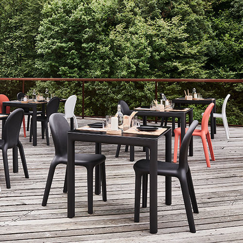 Moderner Tisch - chloé - PLUSt COLLECTION - HPL / Gestell aus Polyethylen / rechteckig